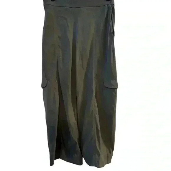Lululemon Women's Wide Leg Cropped Cargo Pants Size 4 Green - Picture 1 of 14